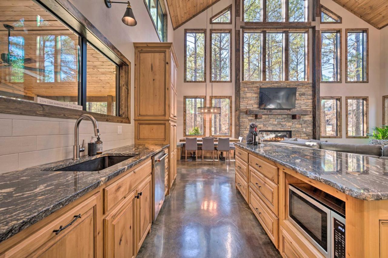 Broken Bow Lazy Dog Lodge With Hot Tub, Pool Table Extérieur photo